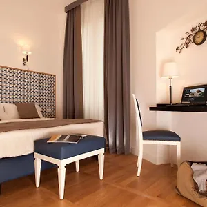 Hotel Floris